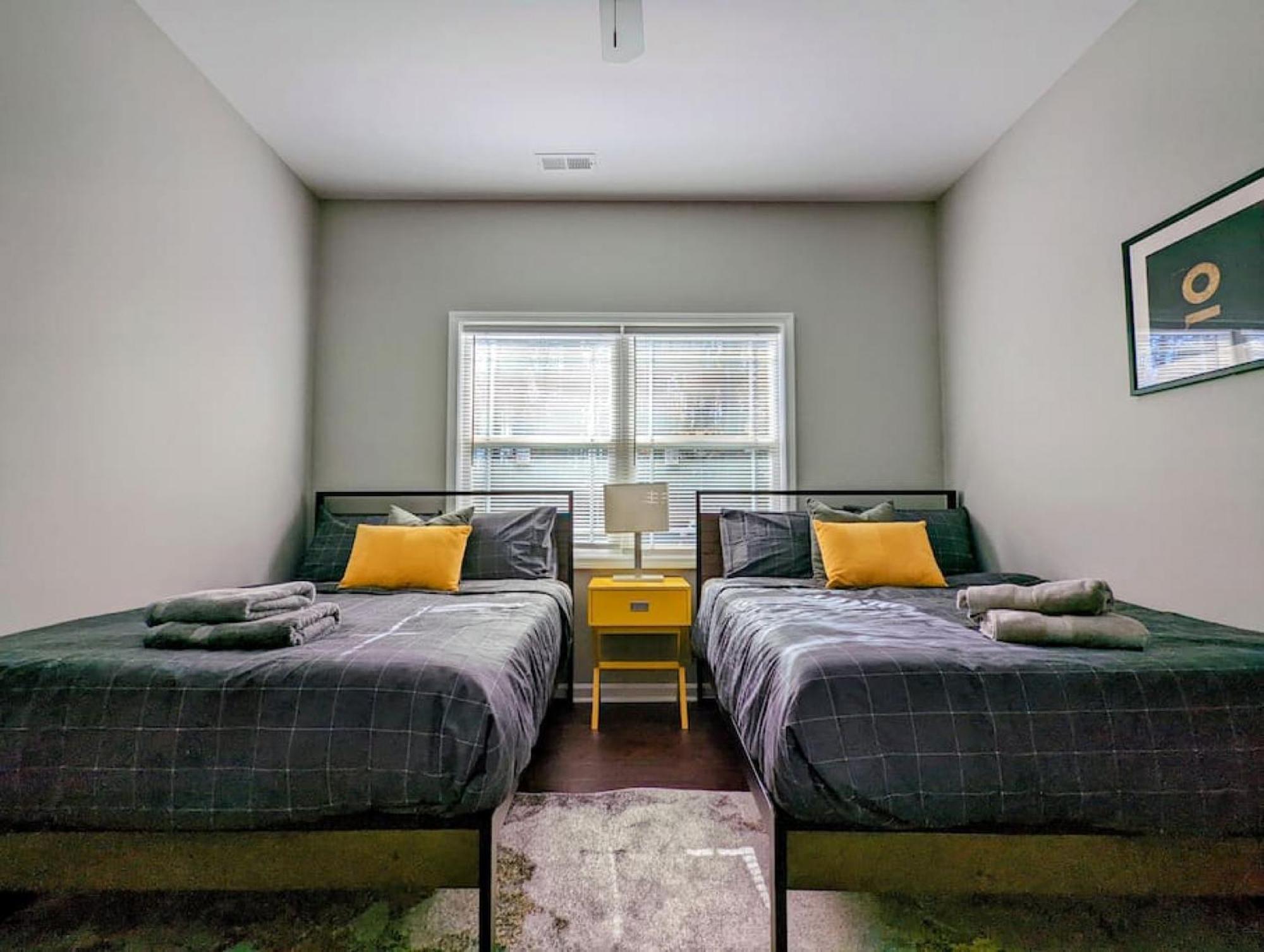 Spacious Family Friendly With Large Fenced In Yard Casa de férias